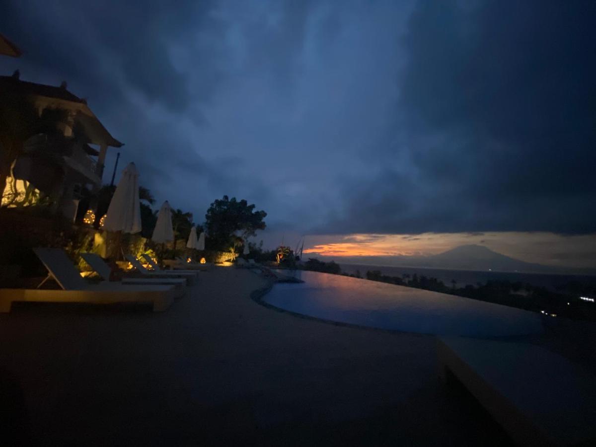 The Kama Hotel Batununggul Exterior photo